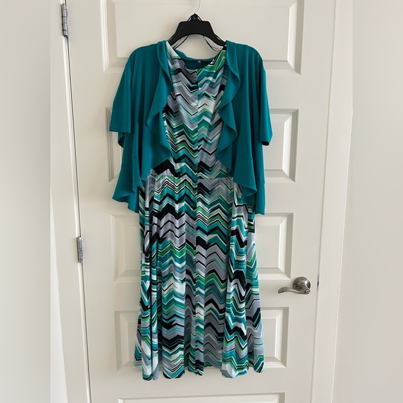 Size 16 excellent condition dress Kathy Roberts - Picture 1 of 3